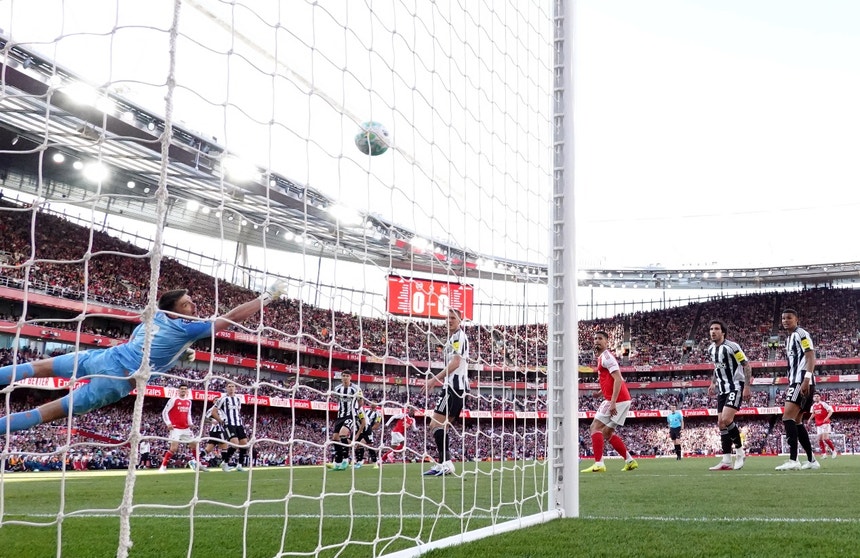 Imagem de Arsenal regressa aos triunfos e continua a sonhar com primeiro título em 20 anos