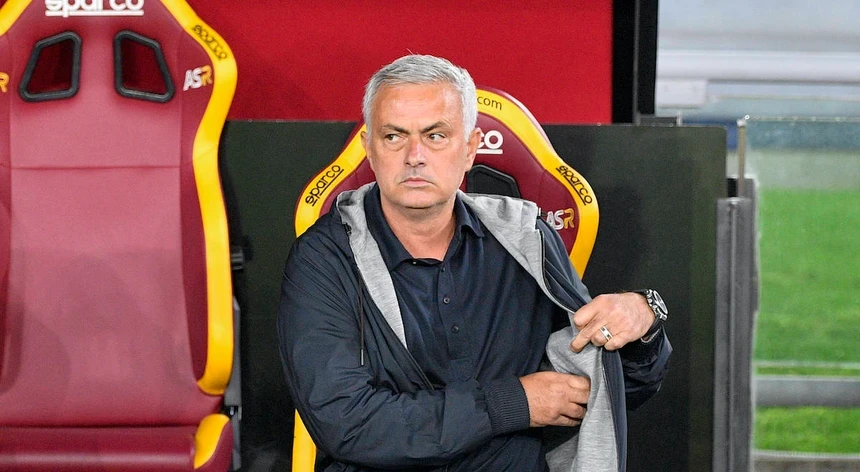 Depois da AS Roma José Mourinho vai treinar o Fenerbahçe
