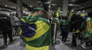 Brasil. O último comício de Bolsonaro visto por apoiantes