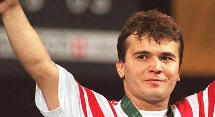 Morreu Naim Suleymanoglu tricampeão olímpico turco
