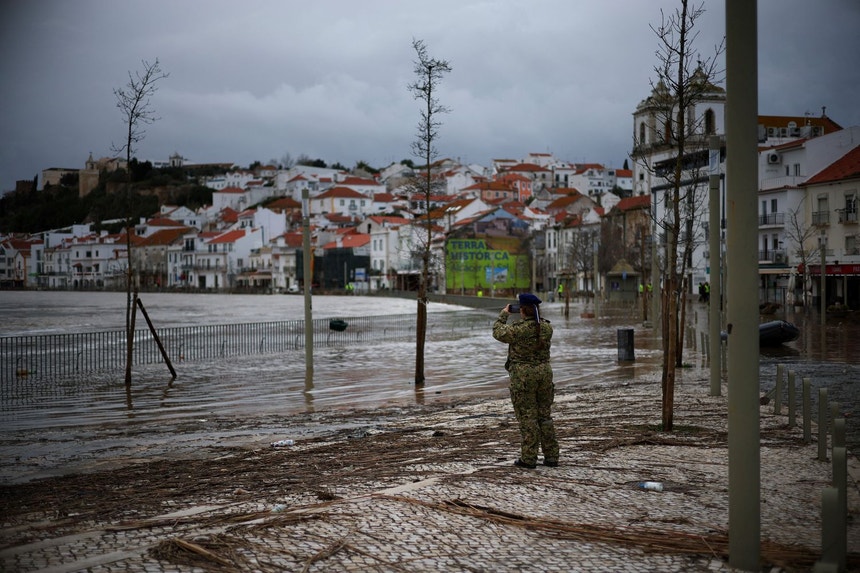 Os danos e a evolução do estado do tempo ao minuto