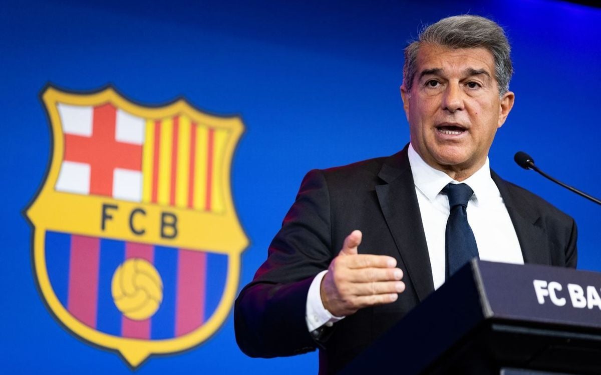 Laporta diz que renova��o de Messi colocava em risco futuro do FC Barcelona