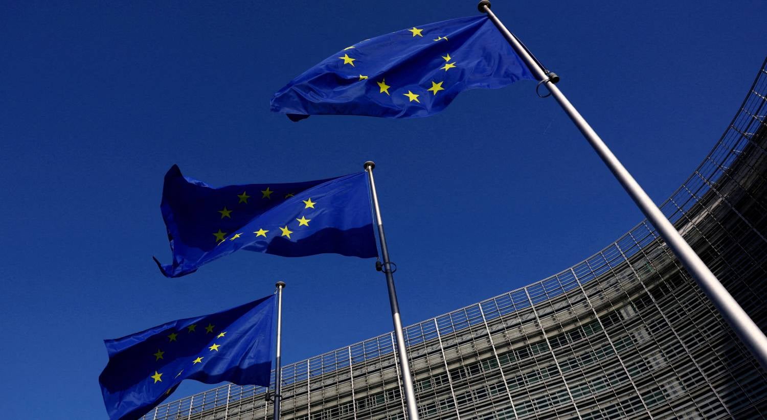 Eurodeputados querem mais dinheiro para mais prioridades europeias