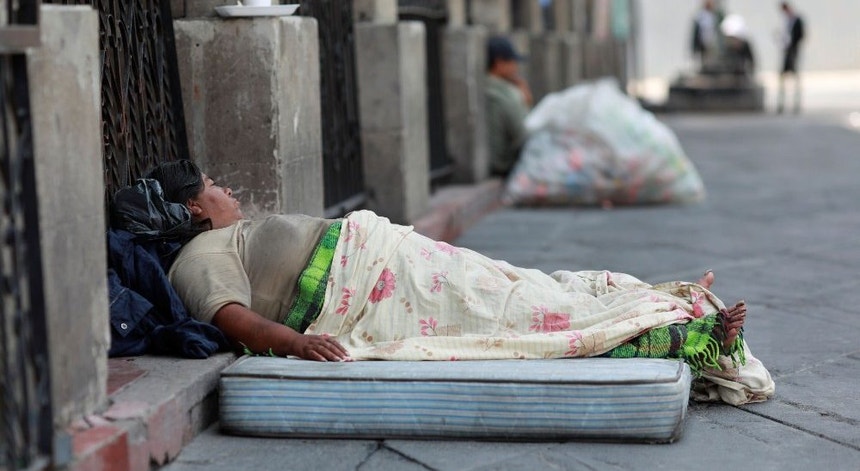 Os mexicanos vivem dias terríveis em que pandemia e pobreza caminham em paralelo
