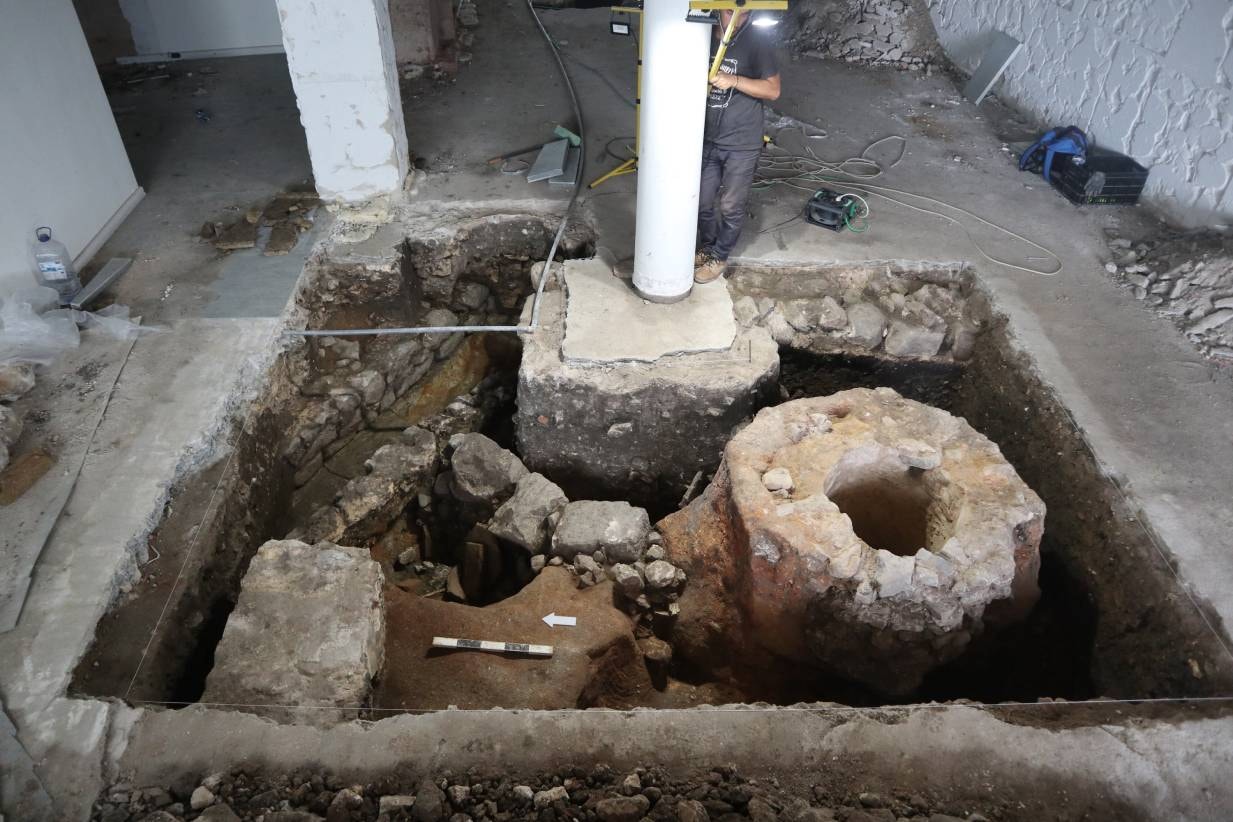  Cloaca romana, encontrada no subsolo da &aacute;rea afetada que ir&aacute; receber um projeto de restaura&ccedil;&atilde;o | Era-Arqueologa 