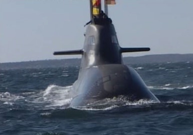Novo submarino chegou a Lisboa

