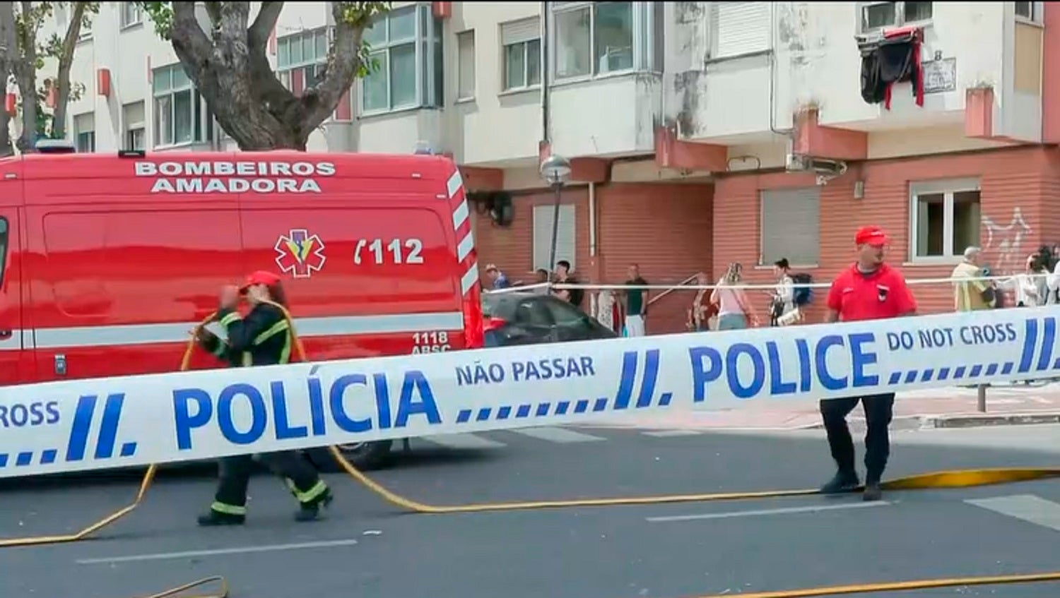 Fire in Amadora building leaves over a dozen injured