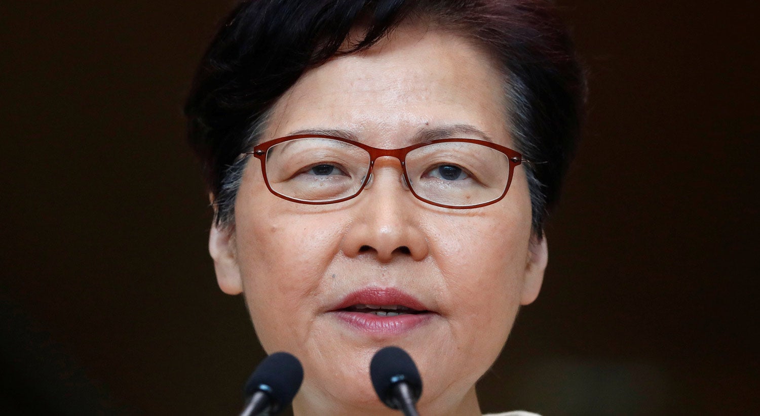 Hong Kong. Chefe de Governo cancela oficialmente lei da extradi��o