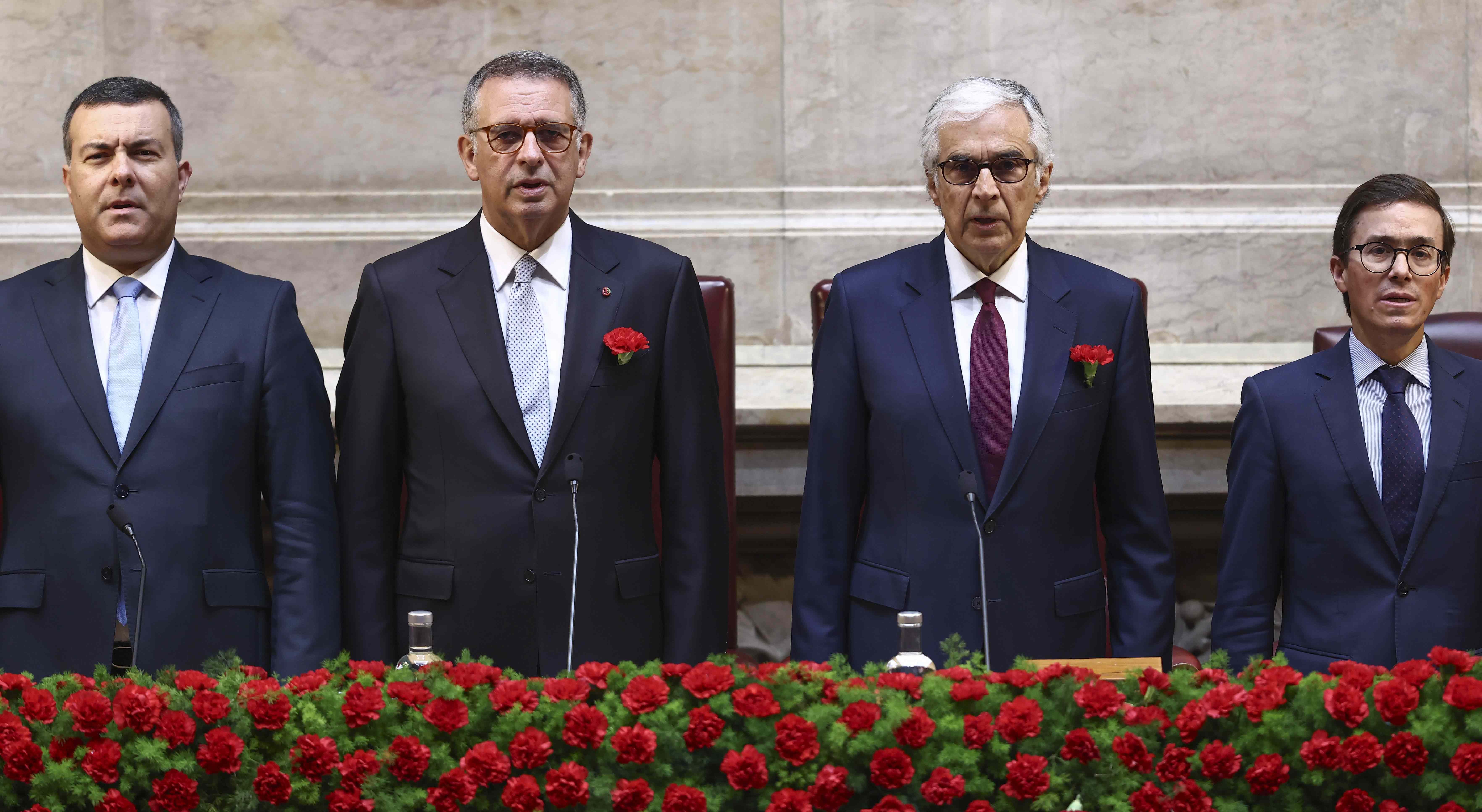 25 de Abril. Seguro faz primeiro discurso enquanto Presidente nesta data