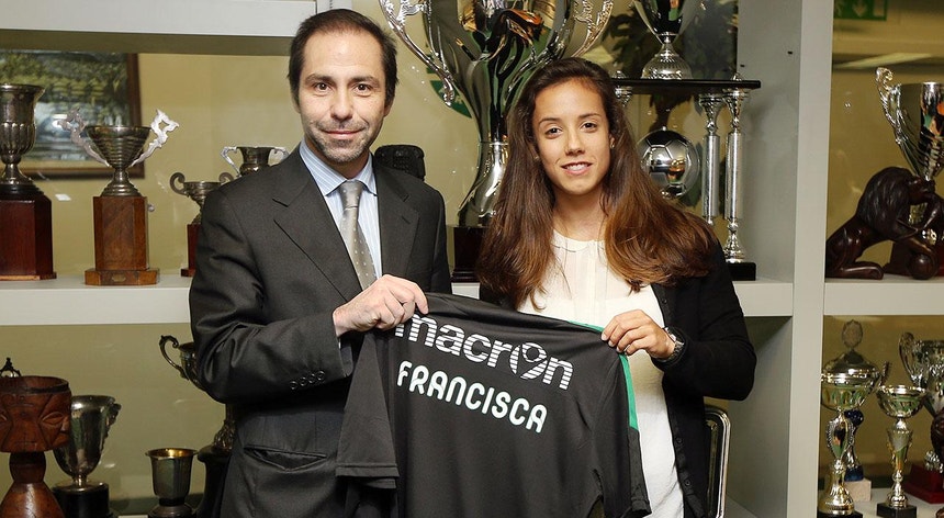 A jovem canoísta internacional Francisca Laia vai representar o Sporting
