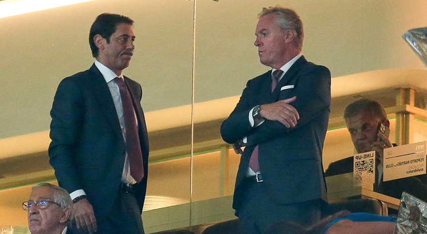 Imagem de Rui Costa critica arbitragem do `clássico` do Dragão