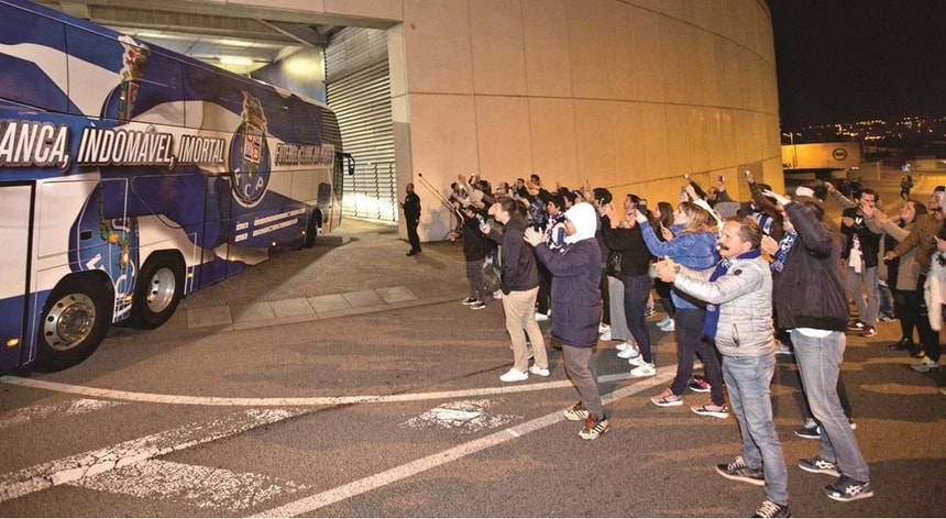 A equipa do FC Porto foi recebido no Dragão em clima de festa
