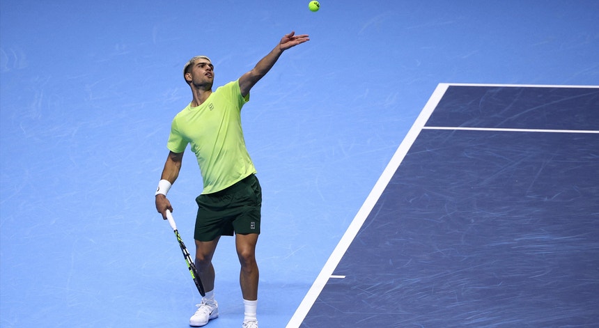Alcaraz entra a ganhar nas ATP Finals