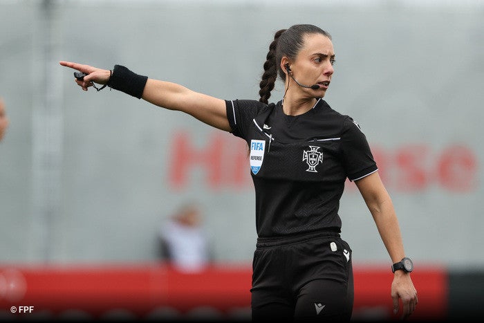 Teresa Oliveira arbitra final da Taça de Portugal feminina de futebol