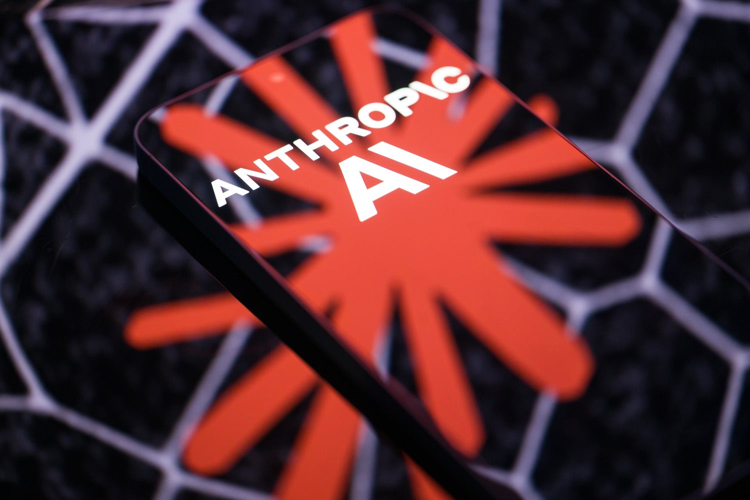 Inteligência Artificial. Google vai investir 34 mil milhões na Anthropic