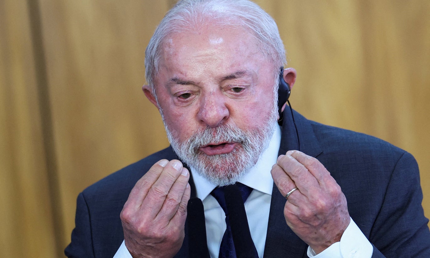 Congresso brasileiro derruba veto de Lula e aprova lei que diminui pena de Bolsonaro