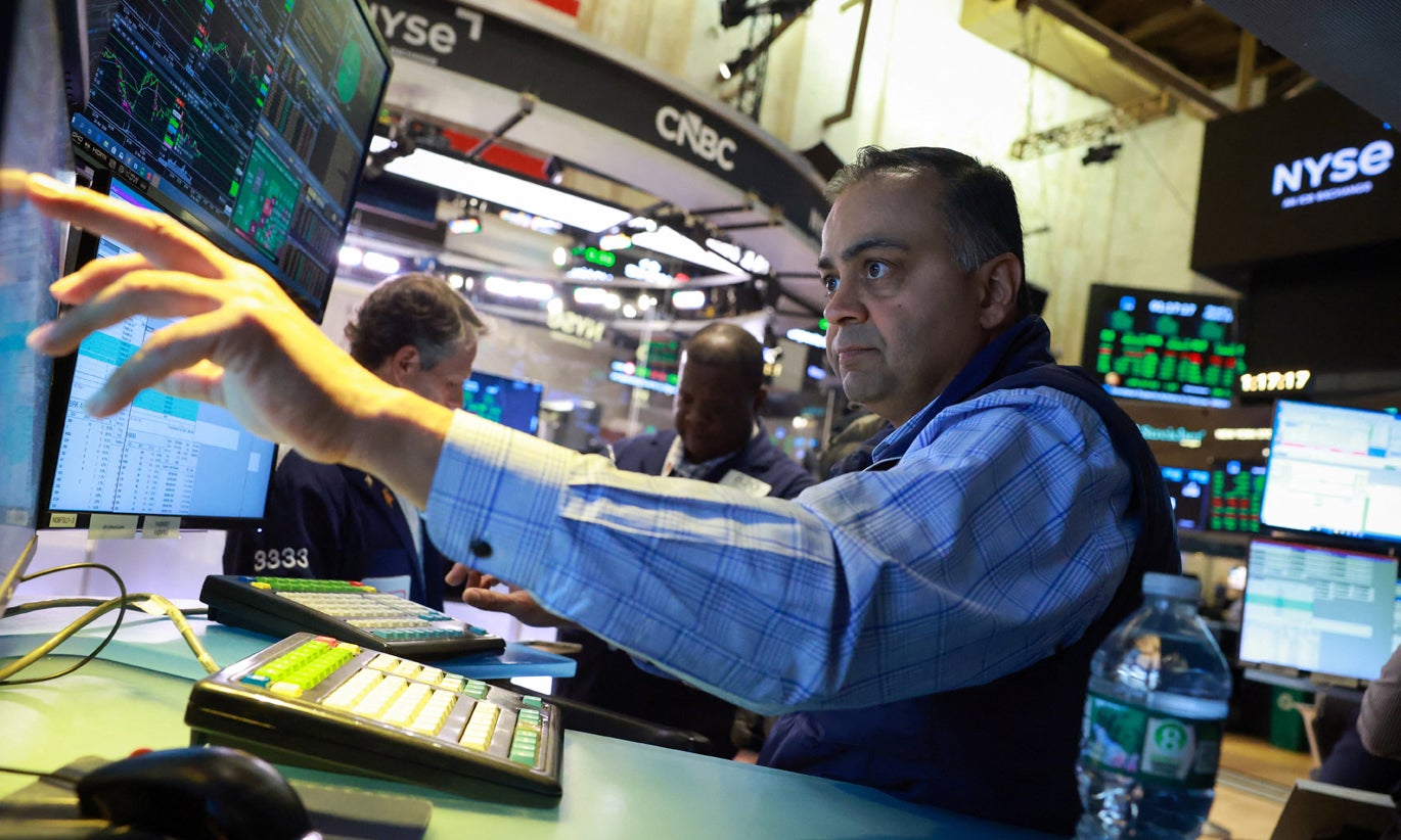 Wall Street encerra em alta graças a declarações de Trump apesar de desmentidas