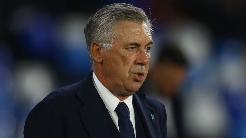 Nápoles demite Carlo Ancelotti apesar de apuramento na ...