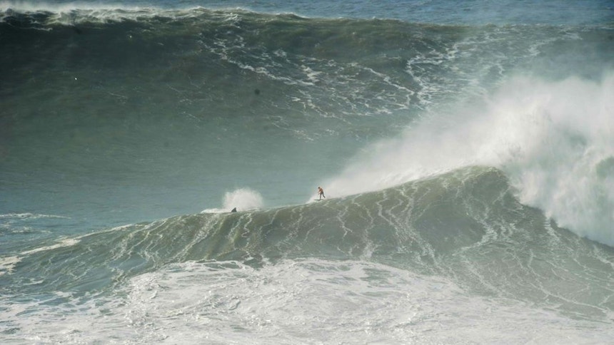 Lucas Chianca aponta ao recorde mundial na Nazaré