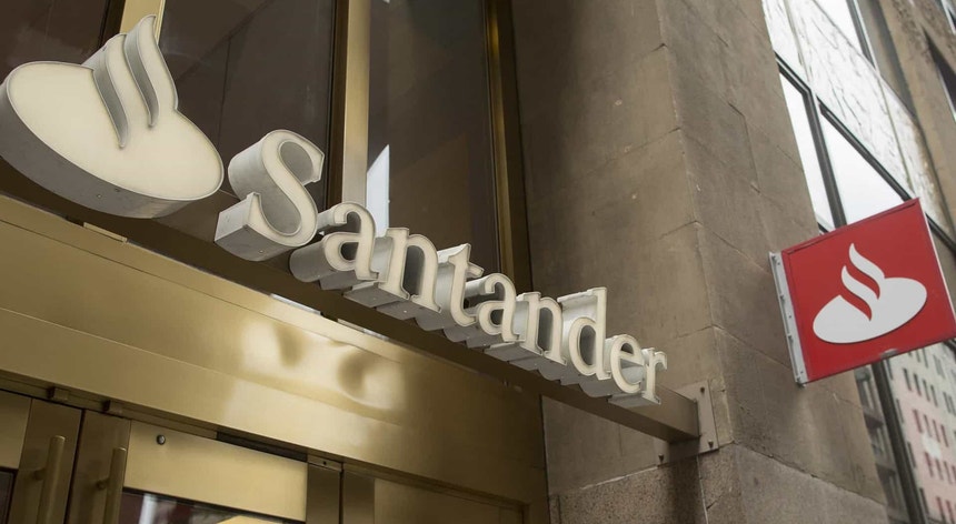 Santander Totta actualiza los sueldos un 4% este mes