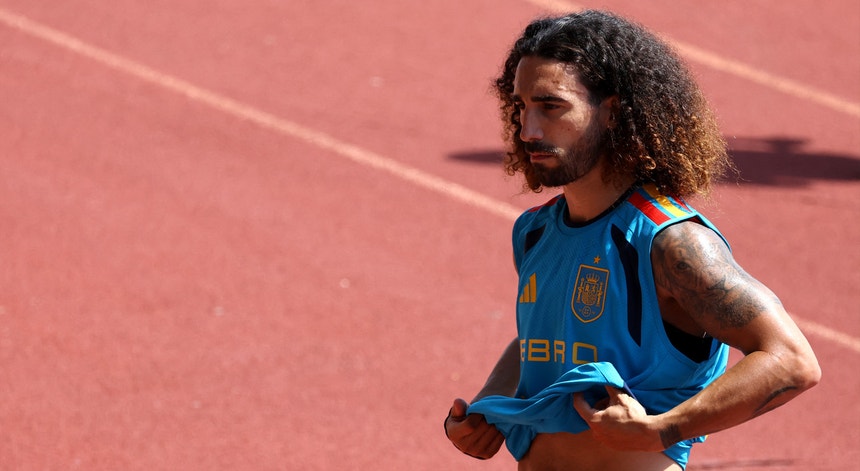 Cucurella assina pelo Real Madrid