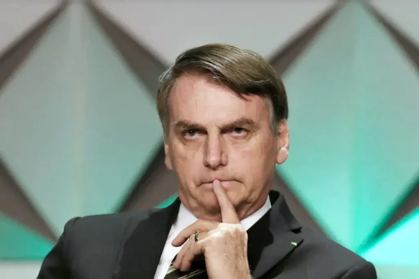 Bolsonaro rejeita críticas mas diz que aceitará eventual derrota
