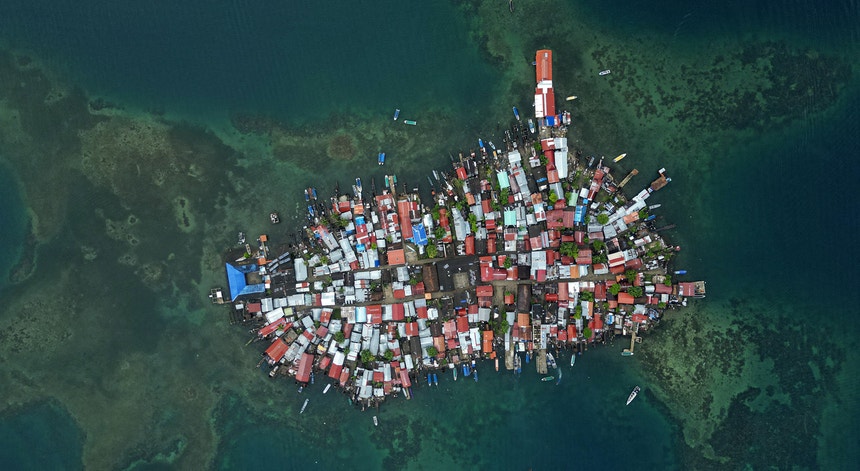 Vista aérea da ilha Gardi Sugdub, província Guna Yala, na costa das Caraíbas, no Panamá , Indígenas 
