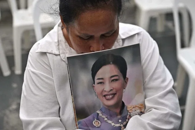 Morre aos 47 anos princesa Bajrakitiyabha da Tailâ