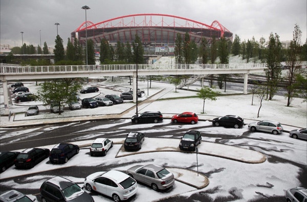  Granizo junto ao Est&aacute;dio da Luz 