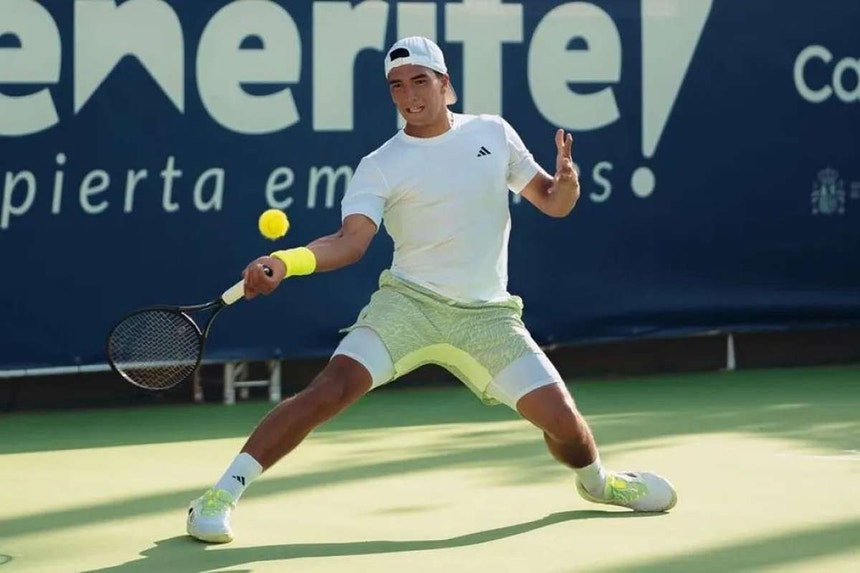 Henrique Rocha foi eliminado em Roland Garros
