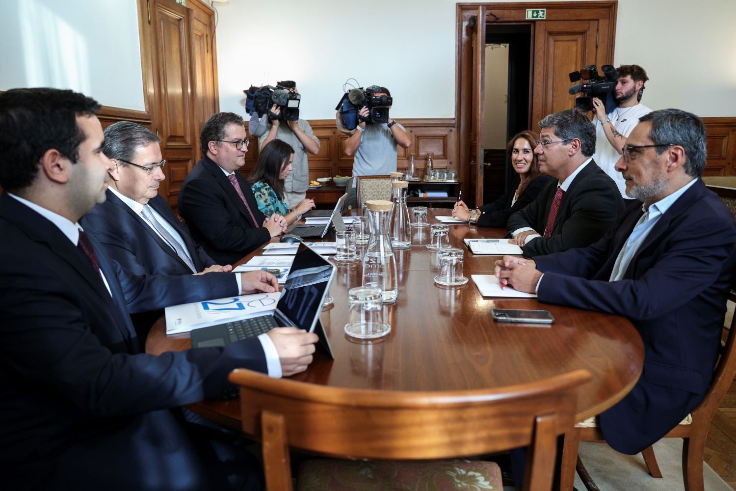 Governo prossegue reuniões com grupos parlamentares sobre Orçamento do Estado para 2027