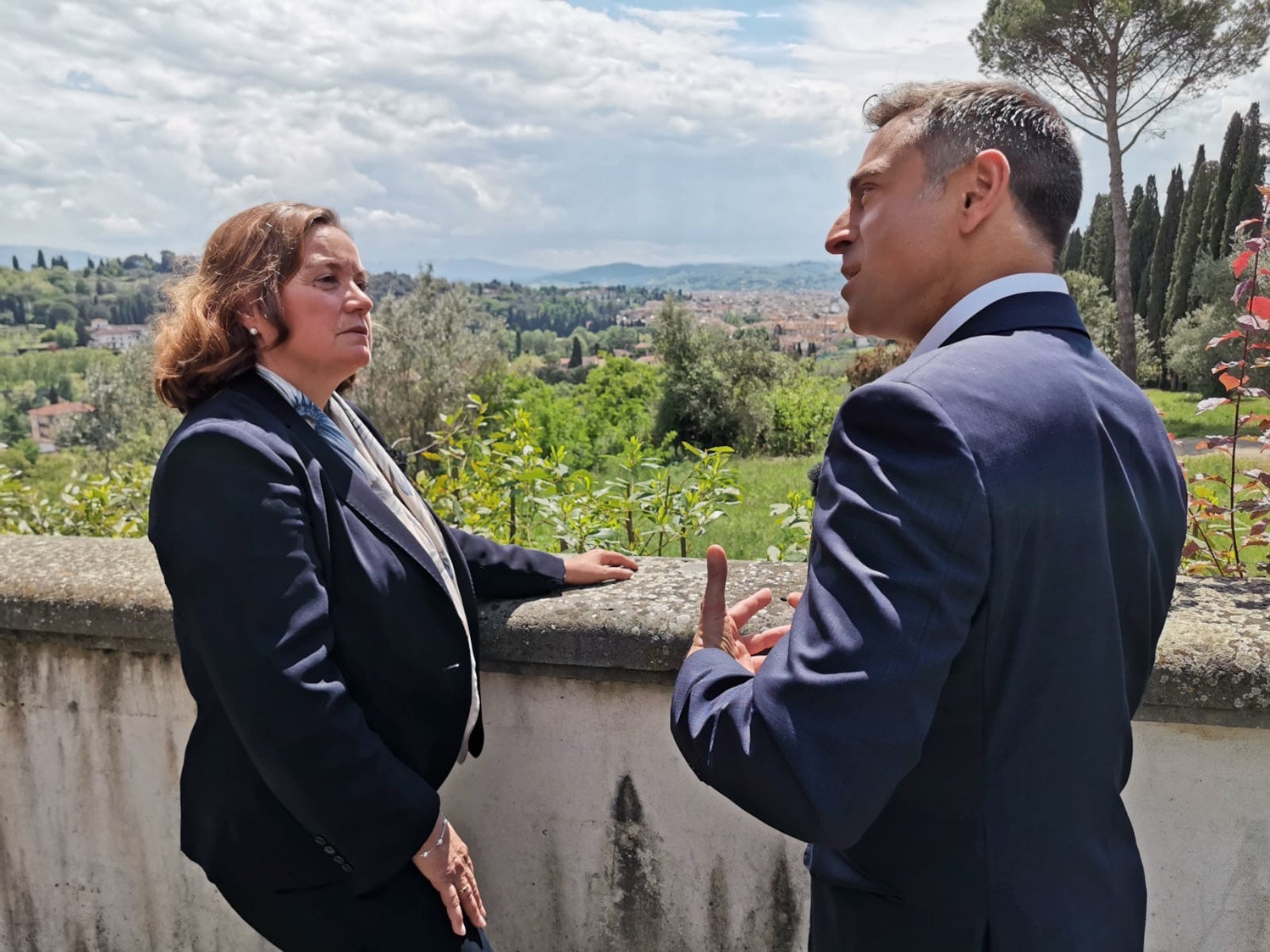  A equipa do Europa Minha a assistir ao debate dos "Spitzenkandidaten", os candidatos &agrave; Presid&ecirc;ncia da Comiss&atilde;o Europeia. Fonte: PMG 