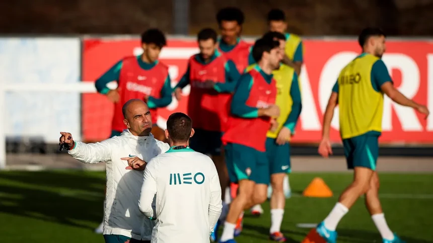 Roberto Martínez deu as últimas indicações aos jogadores
