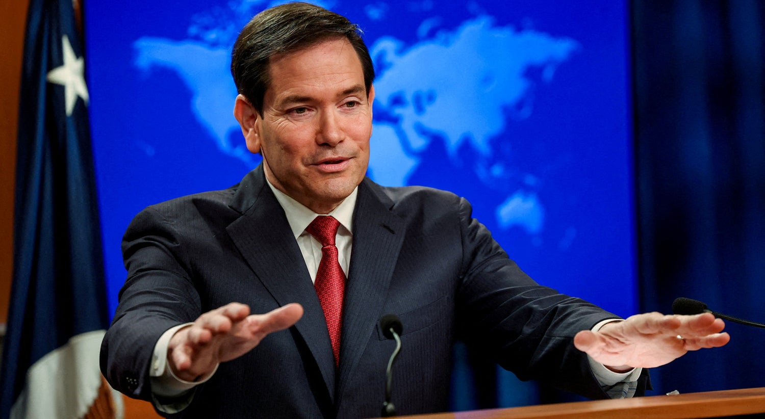 Secretário de Estado dos EUA telefona a primeiro-ministro do Camboja para impulsionar paz com Tailândia