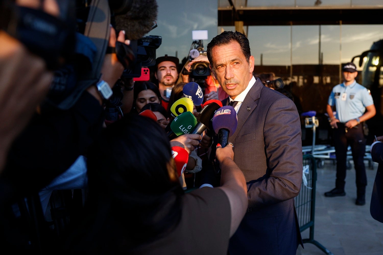 Pedro Proen�a admite que Mundial ficou "muito aqu�m" e quer novo selecionador at� final da semana