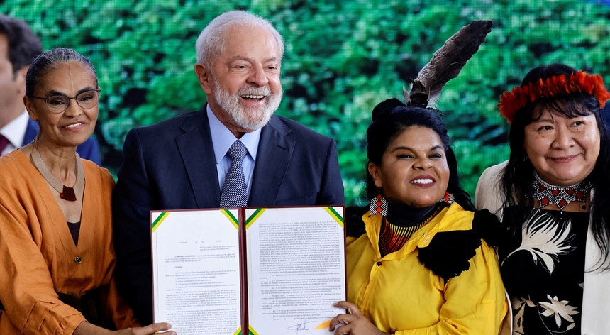 Lula da Silva volta a oficializar a demarcação de mais dois territórios indígenas
