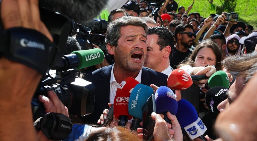 André Ventura Confronted by Immigrants at Human Rights Protest: 'Portugal Can't Be an Open Bar'