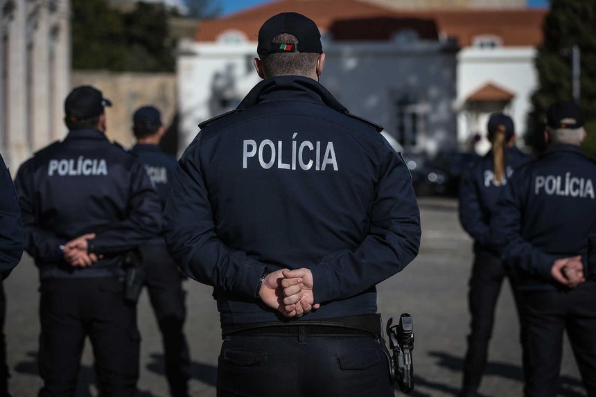Imagem de Queixa à CPCJ. Três crianças encontradas em zona de consumo de droga em Lisboa
