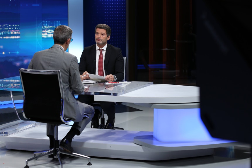 Cartazes de Ventura. CNE considera que não há ilícito criminal