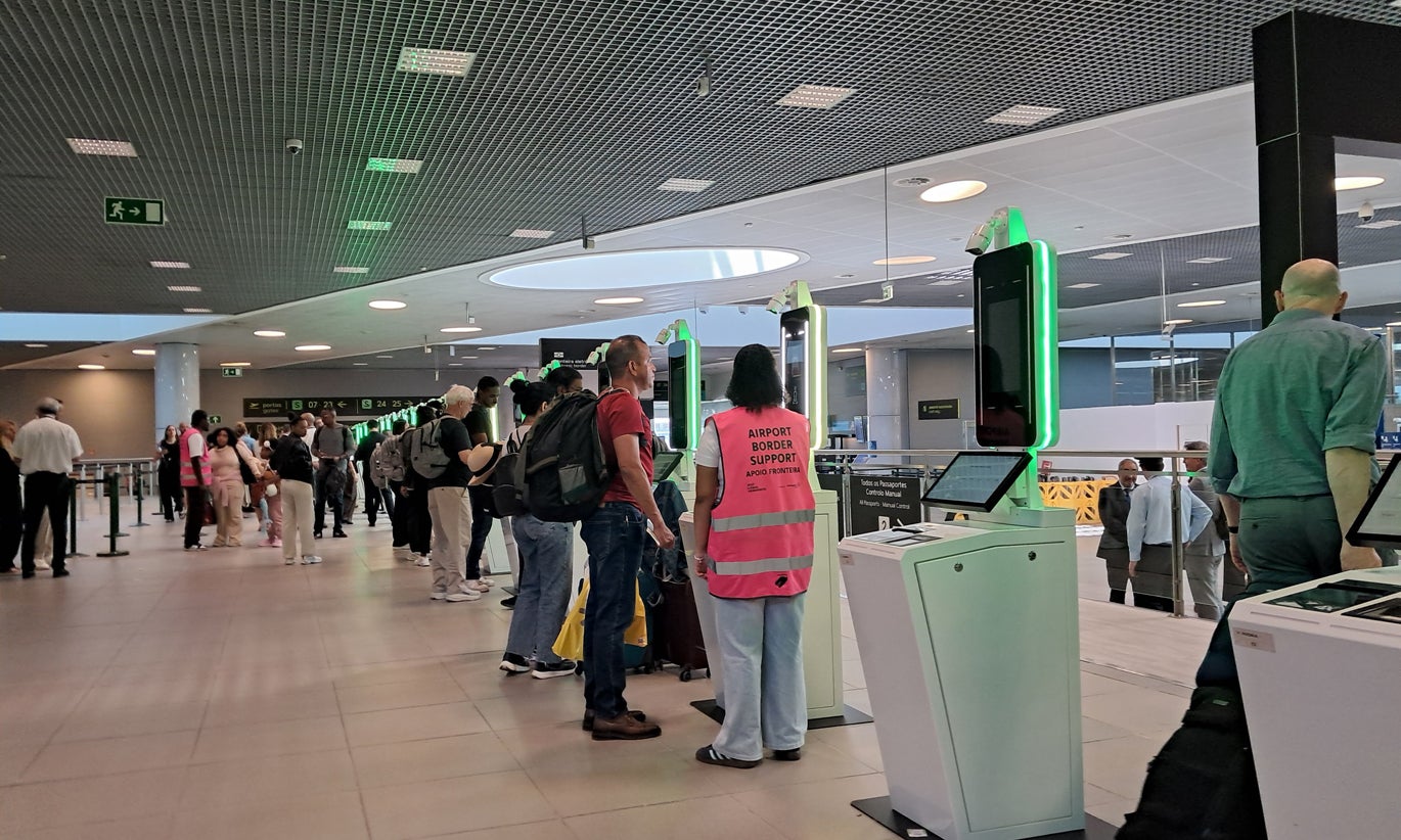 MAI esclarece que decisão de suspensão temporária dos registos biométricos nos aeroportos cabe à PSP