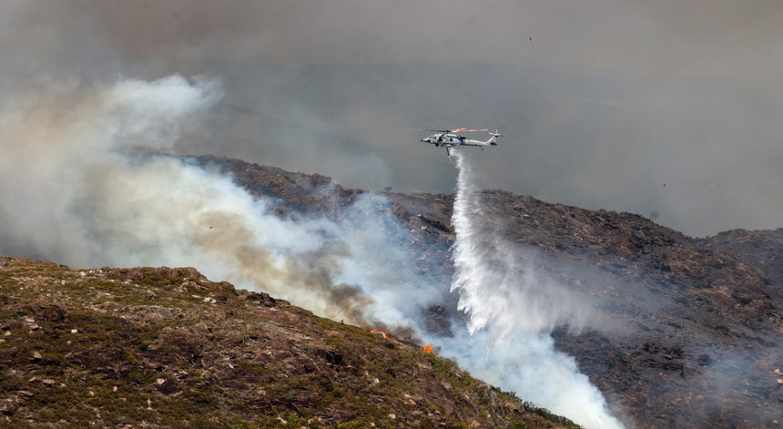 Arouca. Bombeiros dominaram as chamas após três dias de incêndio