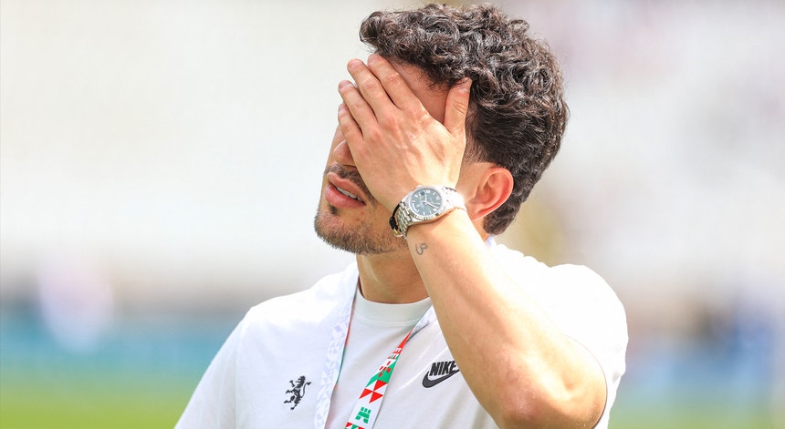 Pedro Gonçalves pede desculpa por “uma das piores derrotas” na história do Sporting
