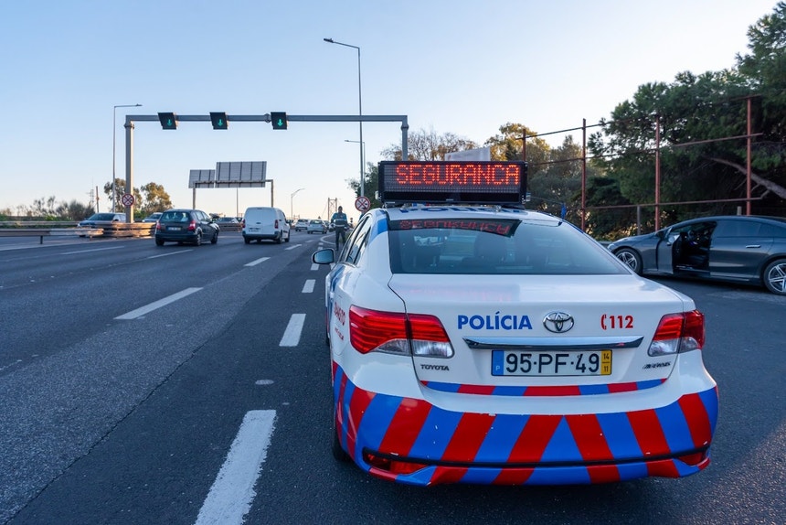 O uso indevido do telemóvel durante a condução é recordado durante uma semana
