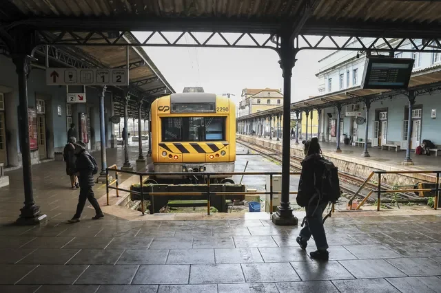 Train services suspended on the Northern Line between Castanheira do Ribatejo and Alverca