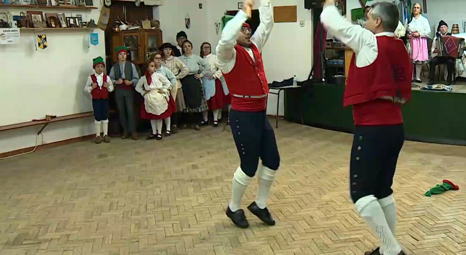 Alpiarça: Three-year-old boy is the new star of the folk dance group