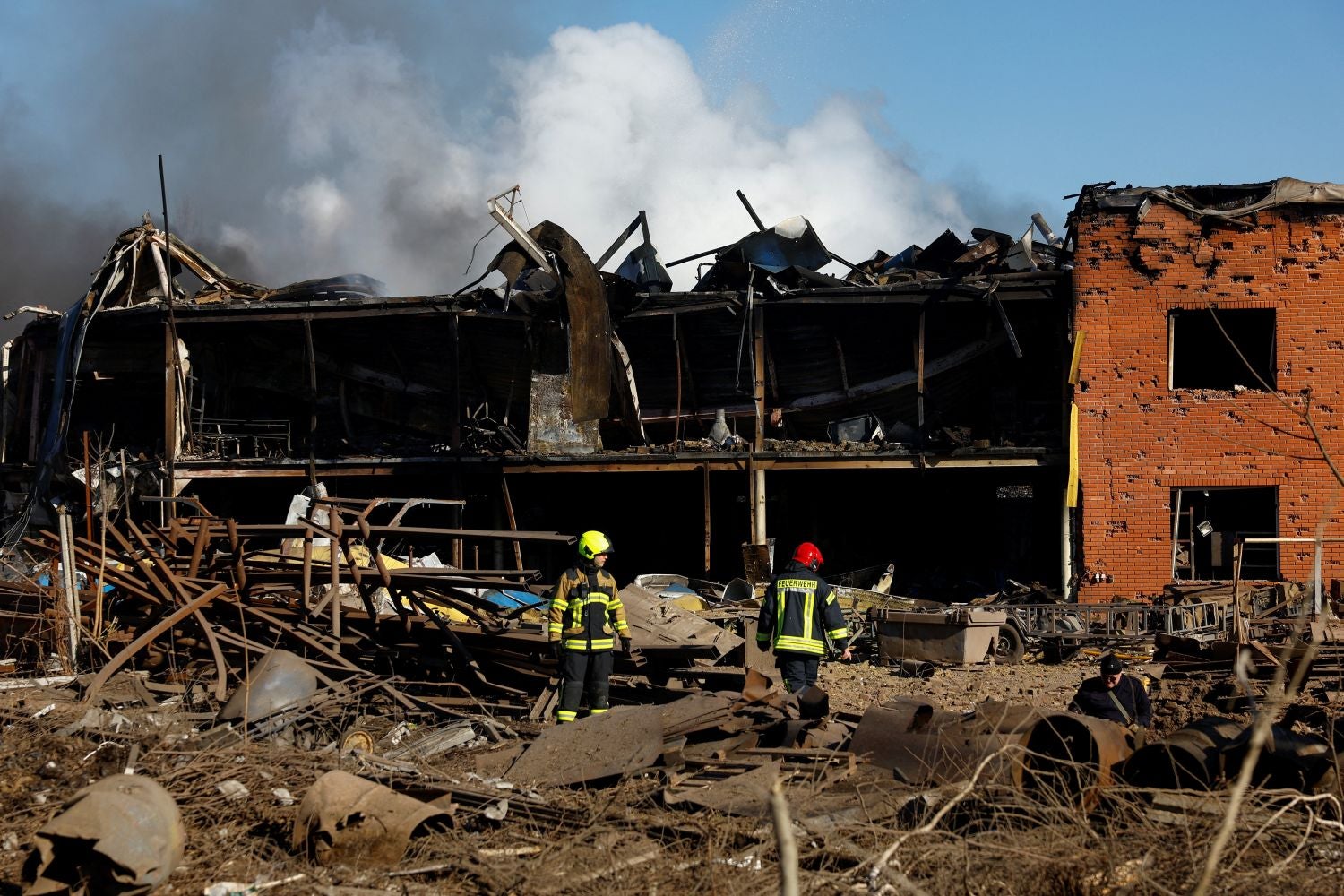 Guerra na Ucrânia. Pelo menos quatro mortos em ataque russo contra a região de Kiev
