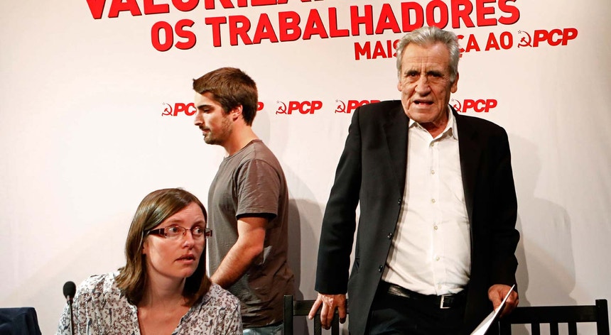 Jerónimo de Sousa exige reposição "daquilo que é devido aos professores"

