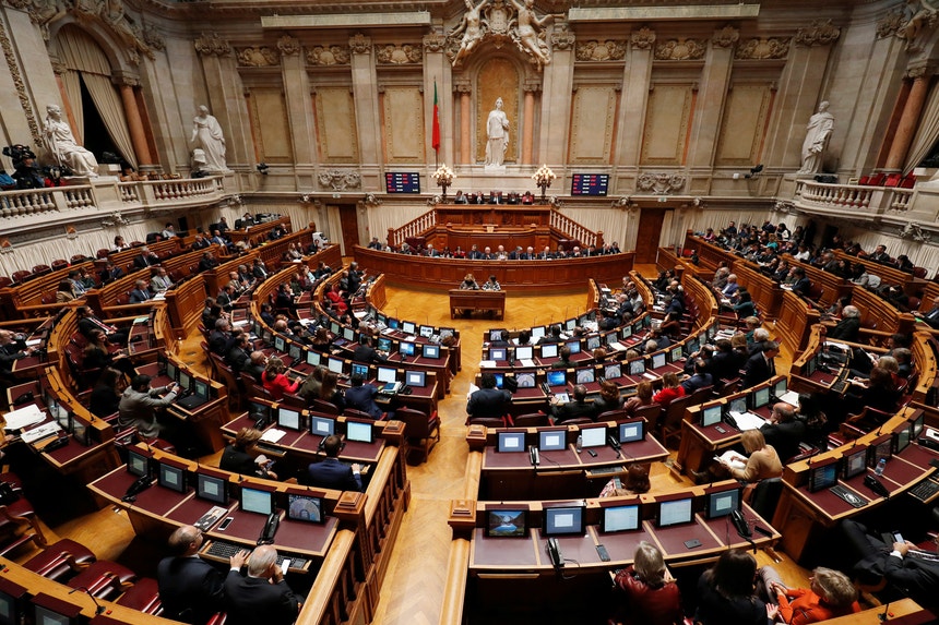 O debate, que vai contar com a presença do primeiro-ministro, ocupará mais de três horas
