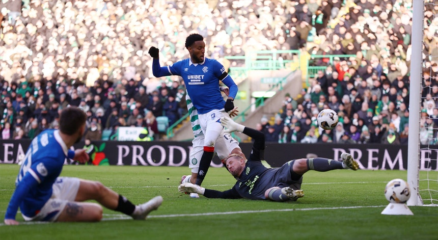 Bis de Chermiti dá vitória aos Rangers no `Old Firm`