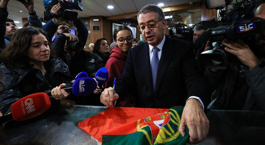 Imagem de Seguro apela à 